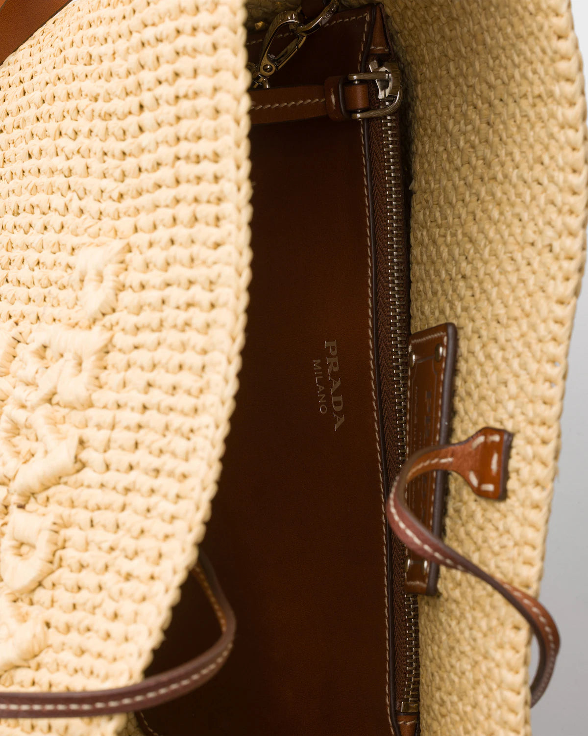 Small crochet and leather bucket bag