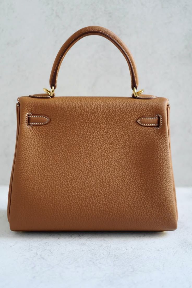 Hermès Kelly 25 Retourne Gold Togo Gold Hardware