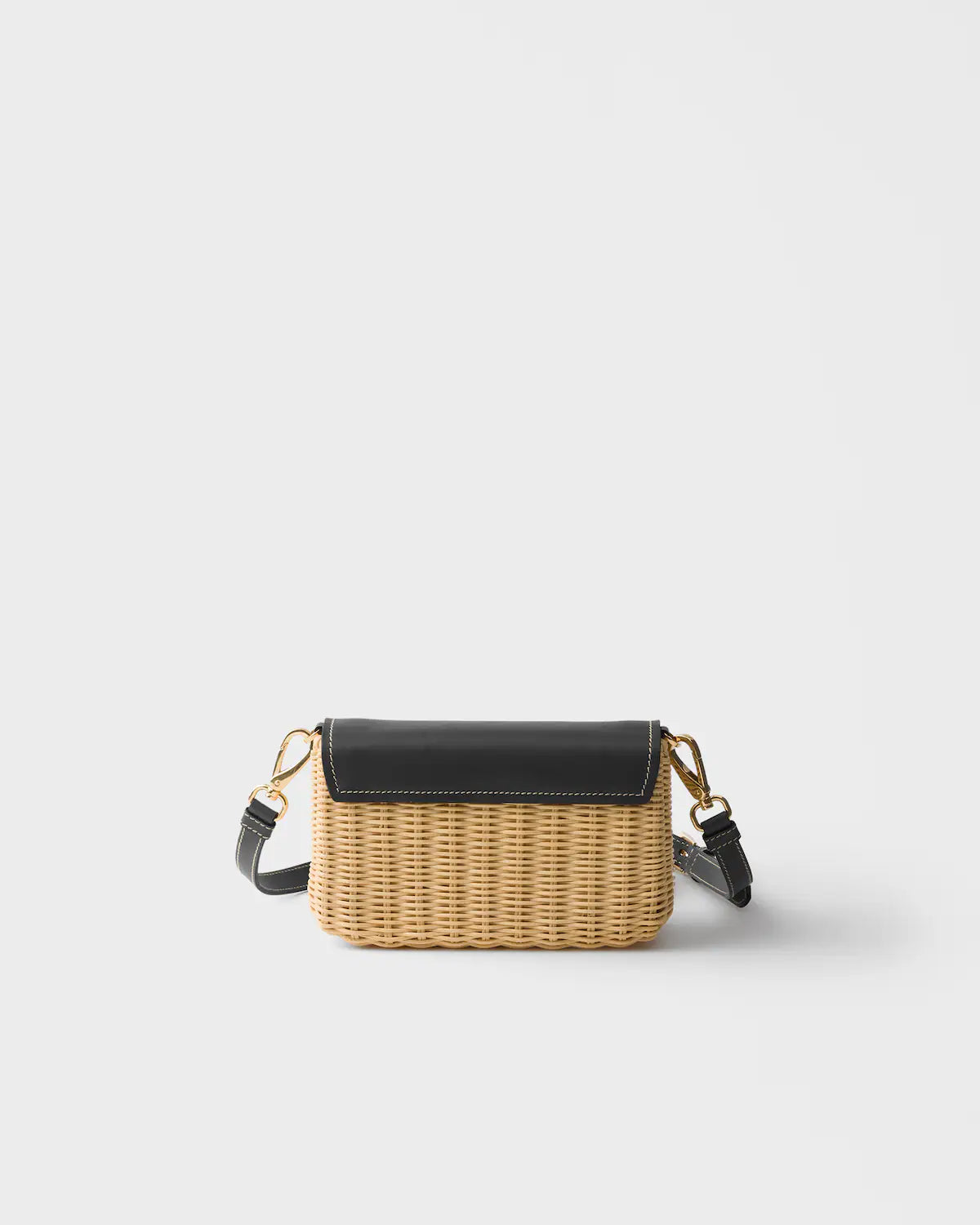 Small wicker and leather shoulder bag